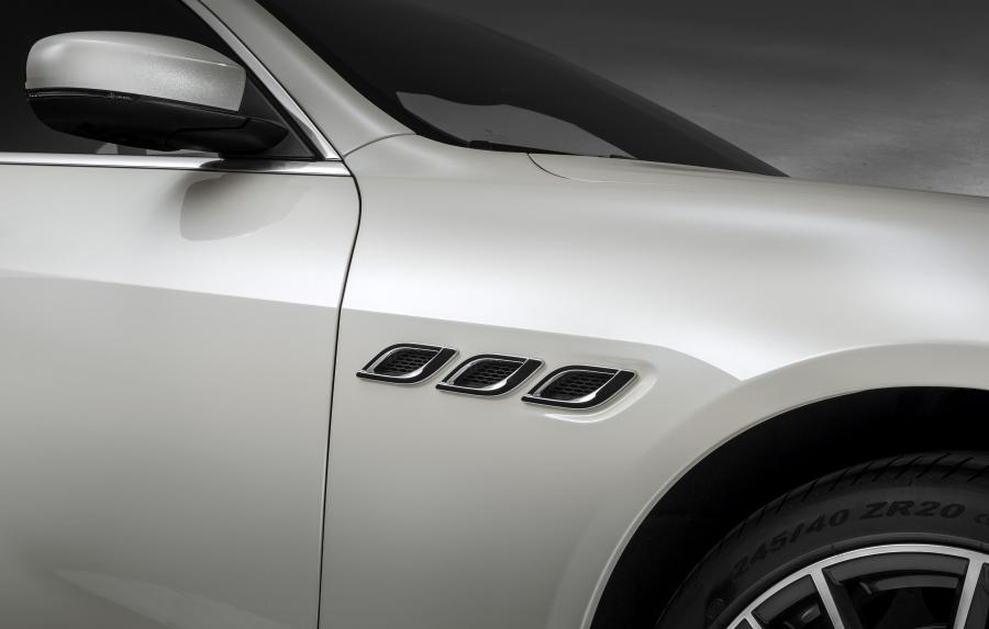 Детали экстерьера Maserati Quattroporte GTS GranSport (M156) 2018 года  (NA) (фото 16 из 28)